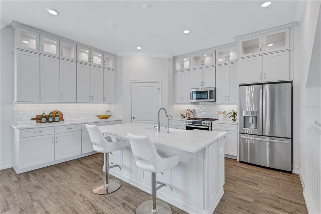For Sale: $775,000 (4 beds, 3 baths, 2829 Square Feet)
