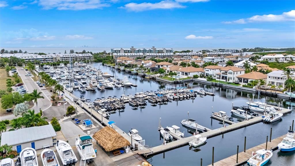 For Sale: $775,000 (4 beds, 3 baths, 2829 Square Feet)
