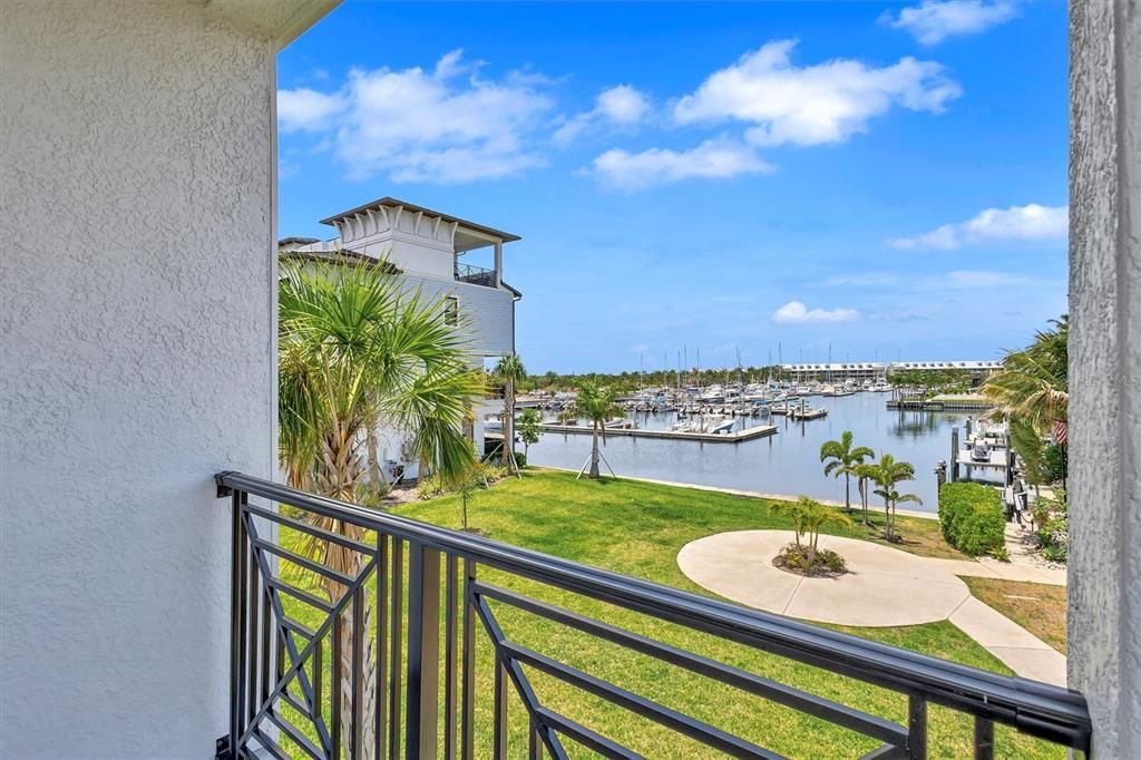 For Sale: $775,000 (4 beds, 3 baths, 2829 Square Feet)