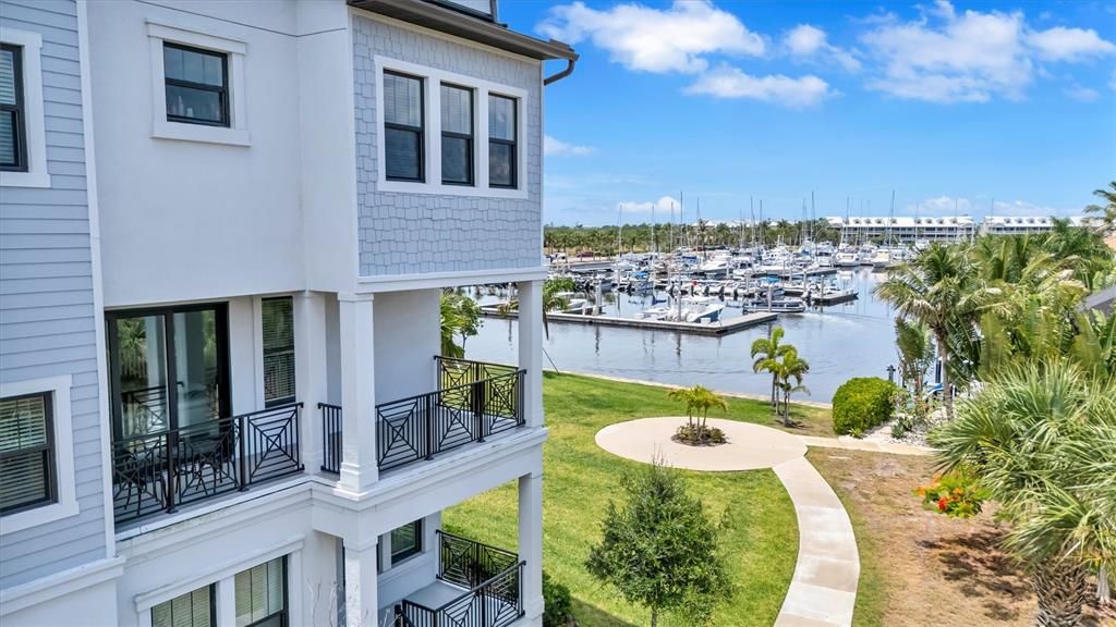 For Sale: $775,000 (4 beds, 3 baths, 2829 Square Feet)