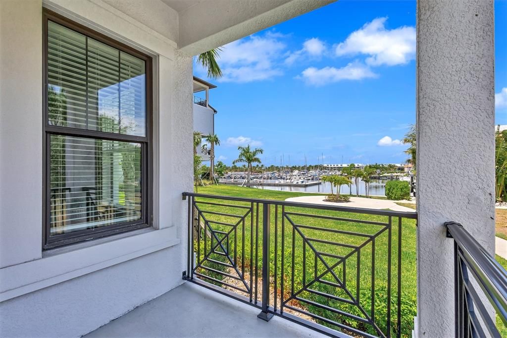 For Sale: $775,000 (4 beds, 3 baths, 2829 Square Feet)
