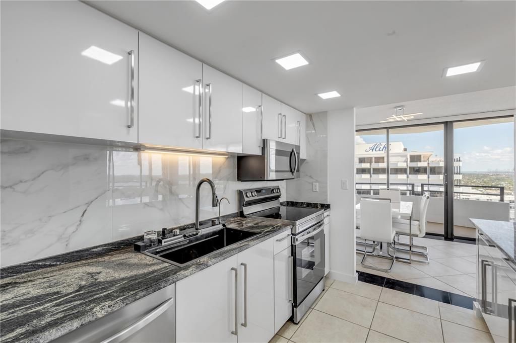 En Venta: $559,000 (2 camas, 2 baños, 1360 Pies cuadrados)