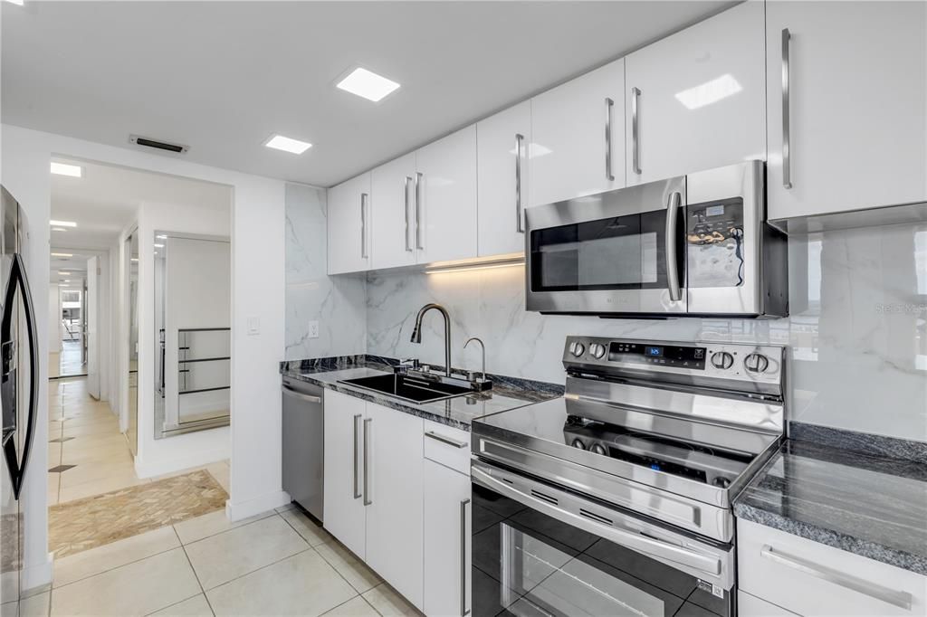 En Venta: $559,000 (2 camas, 2 baños, 1360 Pies cuadrados)
