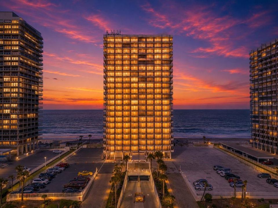 En Venta: $559,000 (2 camas, 2 baños, 1360 Pies cuadrados)