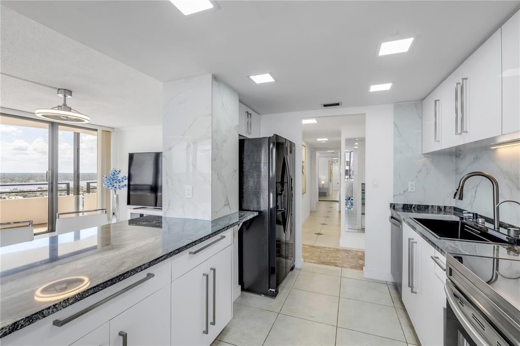 En Venta: $559,000 (2 camas, 2 baños, 1360 Pies cuadrados)
