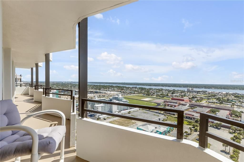 En Venta: $559,000 (2 camas, 2 baños, 1360 Pies cuadrados)