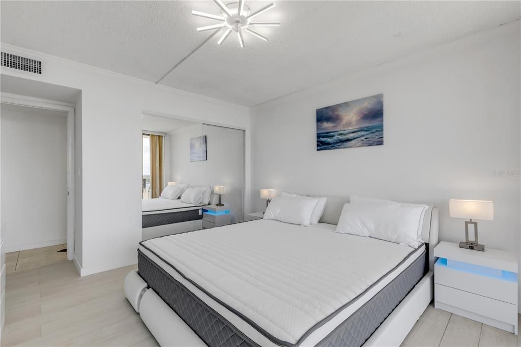 En Venta: $559,000 (2 camas, 2 baños, 1360 Pies cuadrados)