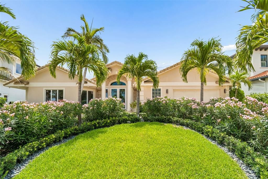 For Sale: $3,250,000 (4 beds, 3 baths, 3109 Square Feet)