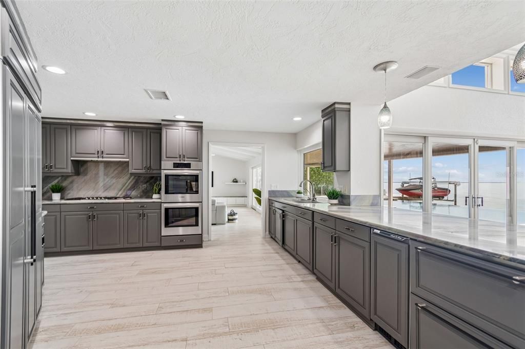 For Sale: $3,250,000 (4 beds, 3 baths, 3109 Square Feet)