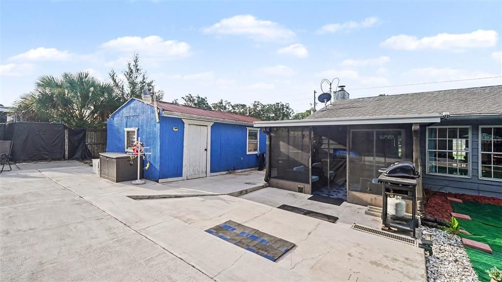 For Sale: $260,000 (3 beds, 1 baths, 1265 Square Feet)