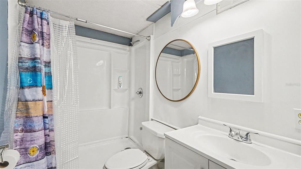 For Sale: $260,000 (3 beds, 1 baths, 1265 Square Feet)