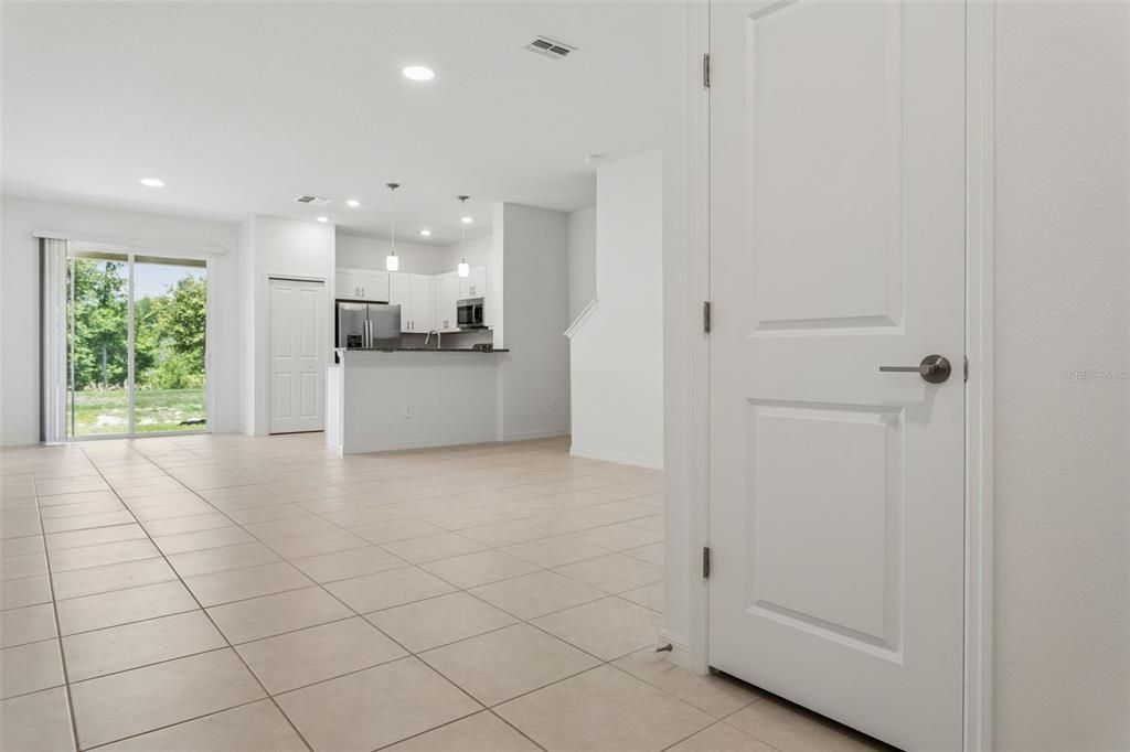 For Sale: $244,900 (3 beds, 2 baths, 1666 Square Feet)