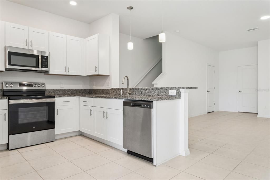 For Sale: $244,900 (3 beds, 2 baths, 1666 Square Feet)