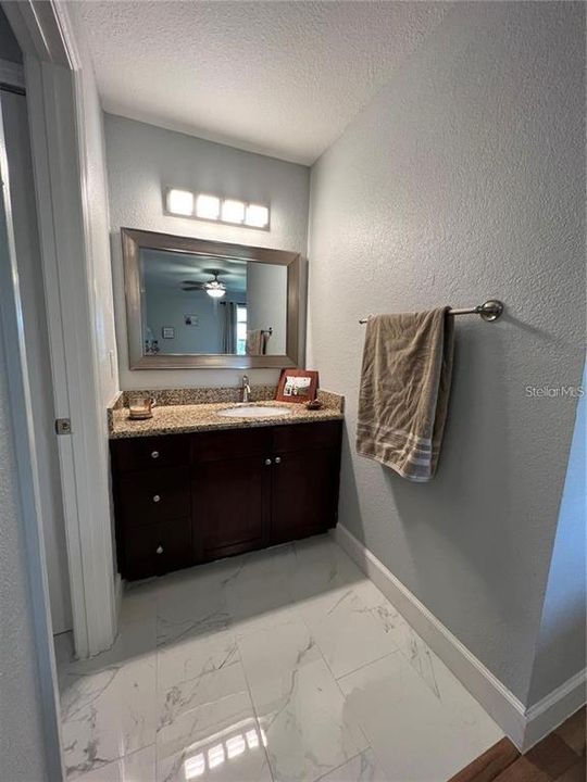 В аренду: $1,650 (2 спален, 1 ванн, 919 Квадратных фут)