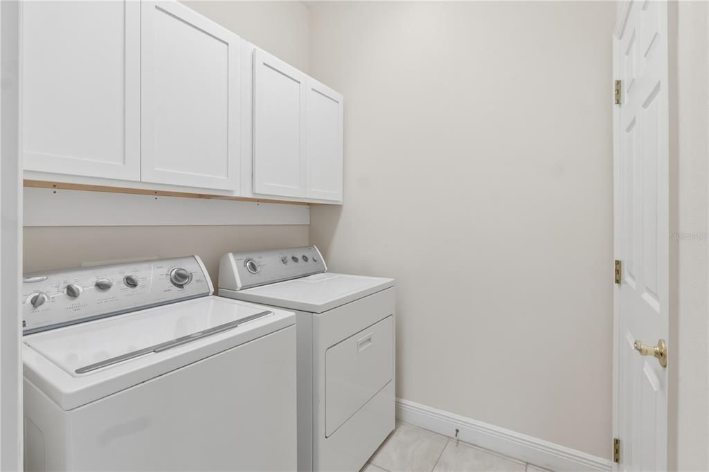 For Sale: $475,000 (3 beds, 2 baths, 2043 Square Feet)