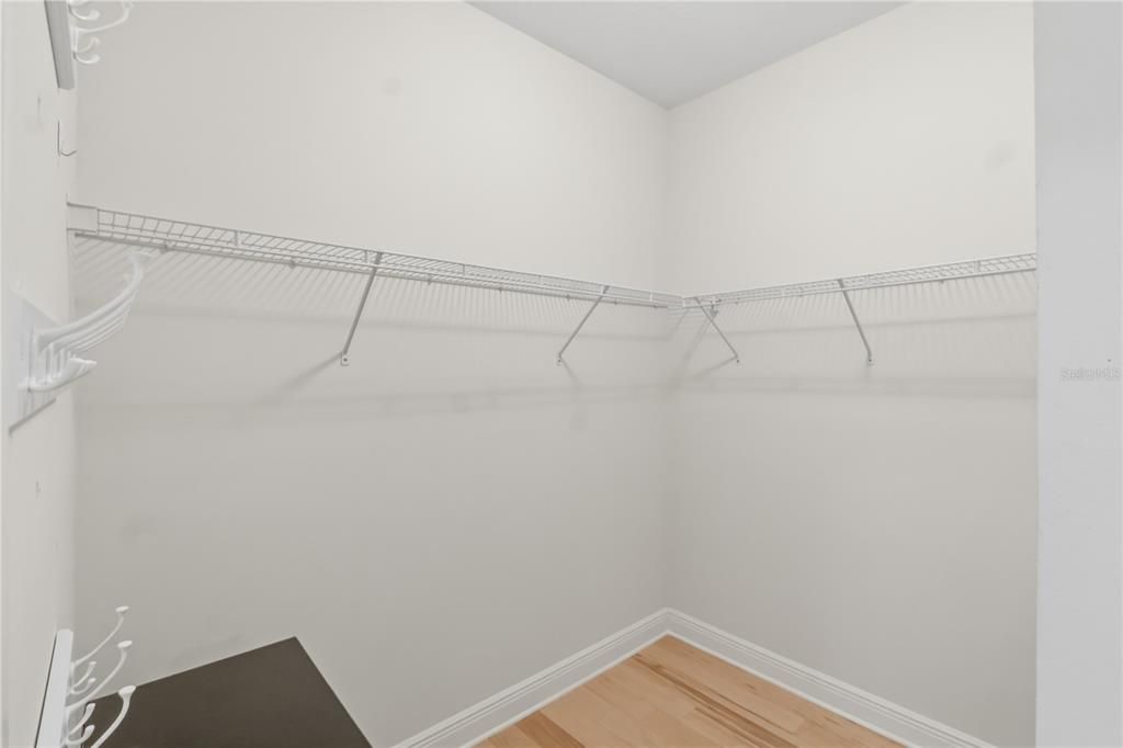 For Sale: $475,000 (3 beds, 2 baths, 2043 Square Feet)