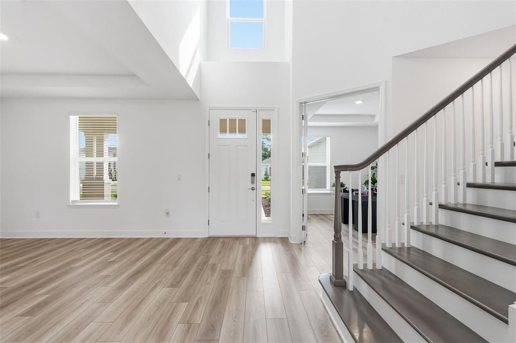 На продажу: $699,990 (5 спален, 4 ванн, 3835 Квадратных фут)