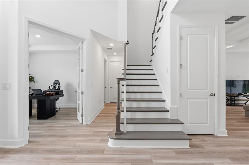 На продажу: $699,990 (5 спален, 4 ванн, 3835 Квадратных фут)