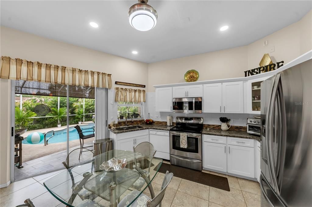En Venta: $765,000 (5 camas, 3 baños, 3335 Pies cuadrados)