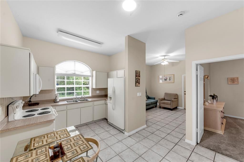 En Venta: $765,000 (5 camas, 3 baños, 3335 Pies cuadrados)