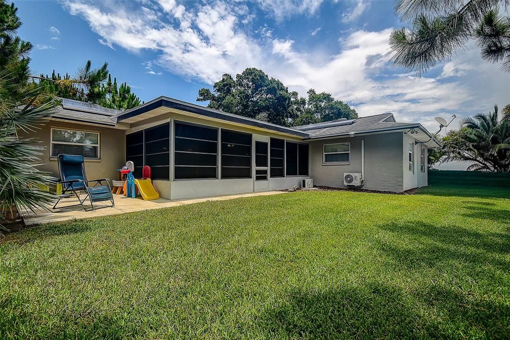 For Sale: $550,000 (3 beds, 2 baths, 2151 Square Feet)