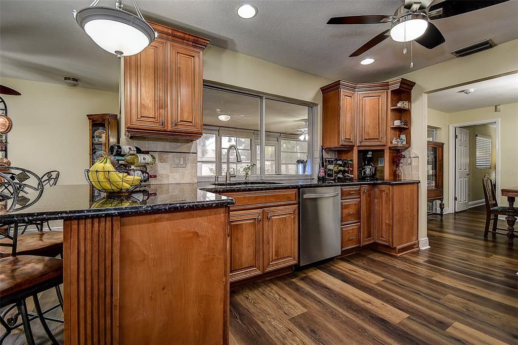 For Sale: $550,000 (3 beds, 2 baths, 2151 Square Feet)