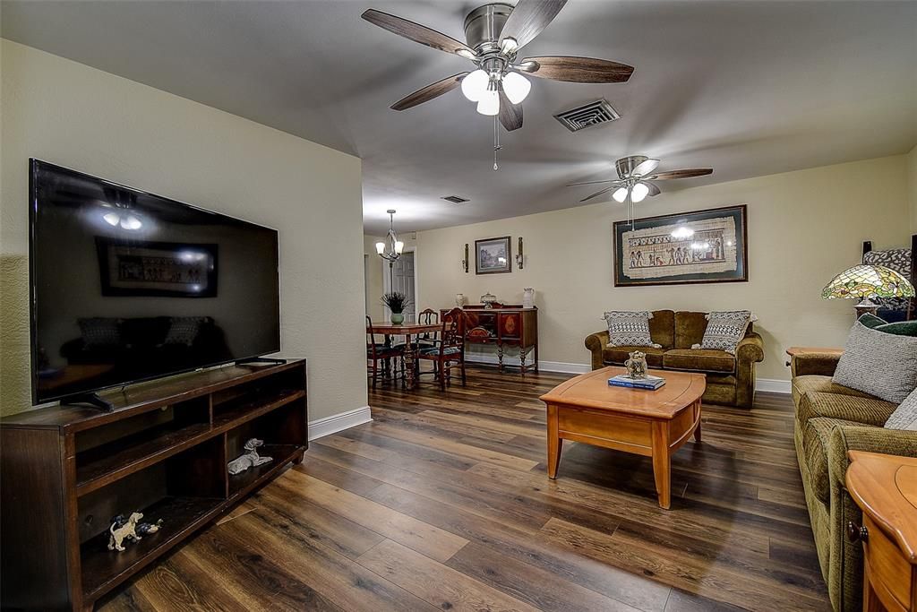 For Sale: $550,000 (3 beds, 2 baths, 2151 Square Feet)