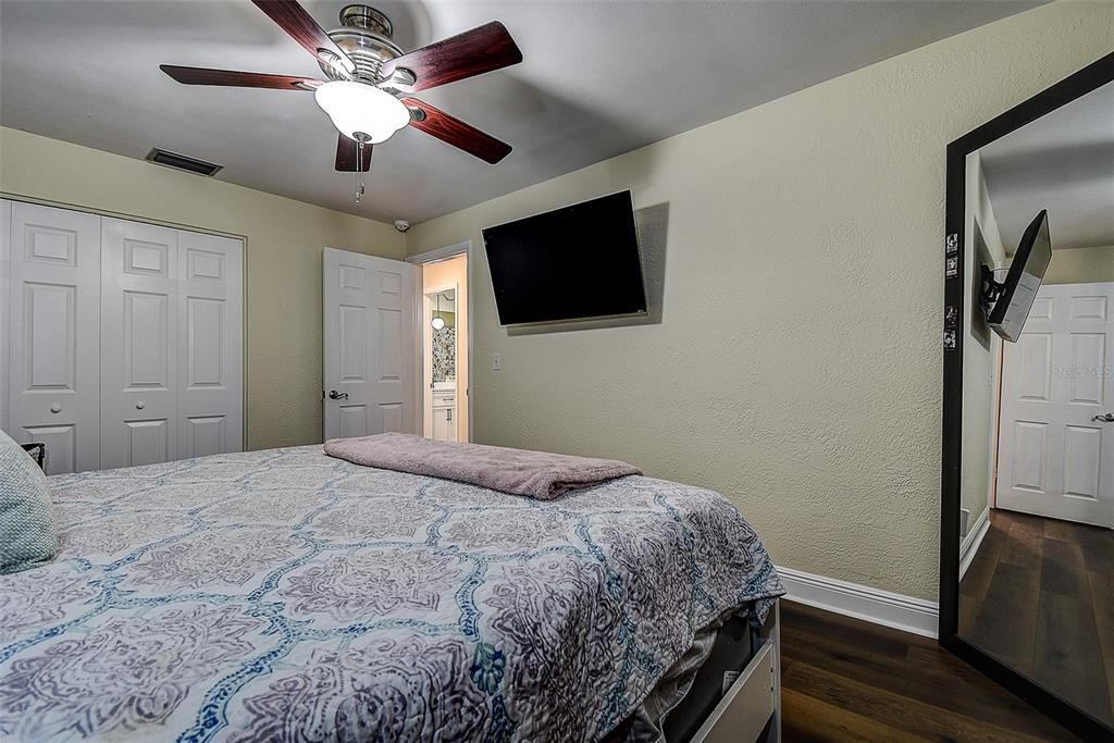 For Sale: $550,000 (3 beds, 2 baths, 2151 Square Feet)