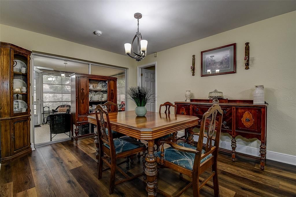 For Sale: $550,000 (3 beds, 2 baths, 2151 Square Feet)
