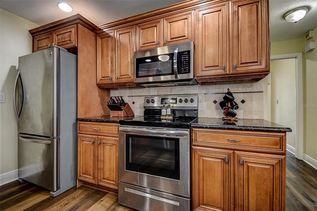 For Sale: $550,000 (3 beds, 2 baths, 2151 Square Feet)