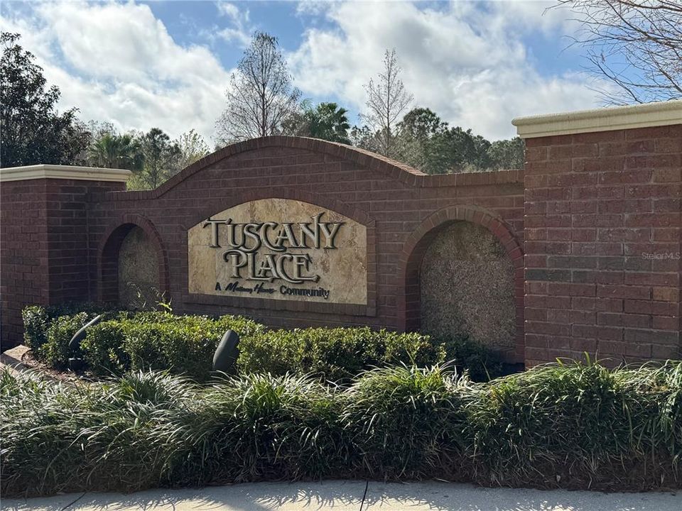 For Rent: $2,400 (3 beds, 2 baths, 1460 Square Feet)
