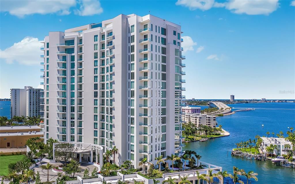 For Sale: $4,900,000 (3 beds, 3 baths, 2984 Square Feet)