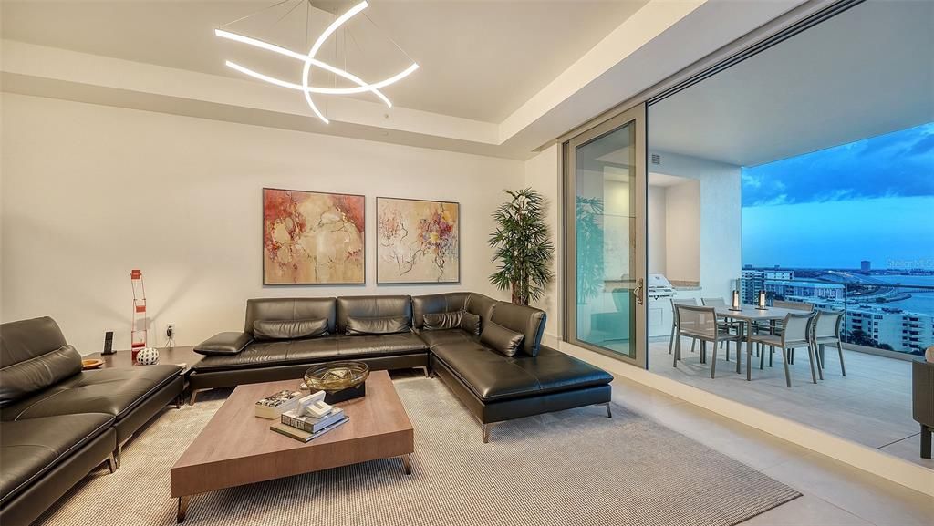 For Sale: $4,900,000 (3 beds, 3 baths, 2984 Square Feet)