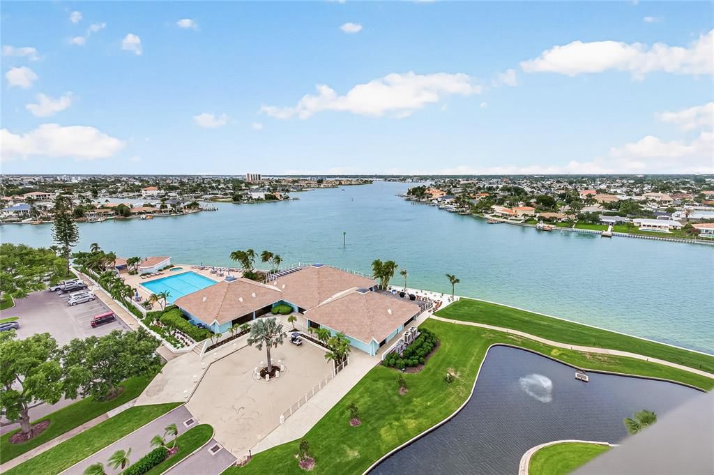 For Sale: $689,000 (2 beds, 2 baths, 1175 Square Feet)