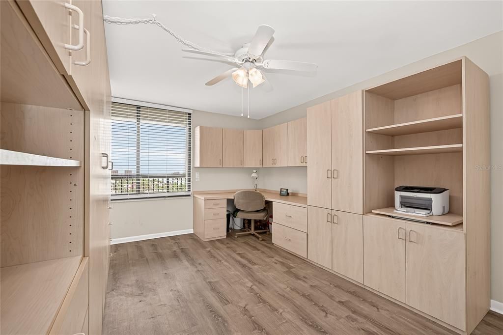 For Sale: $689,000 (2 beds, 2 baths, 1175 Square Feet)