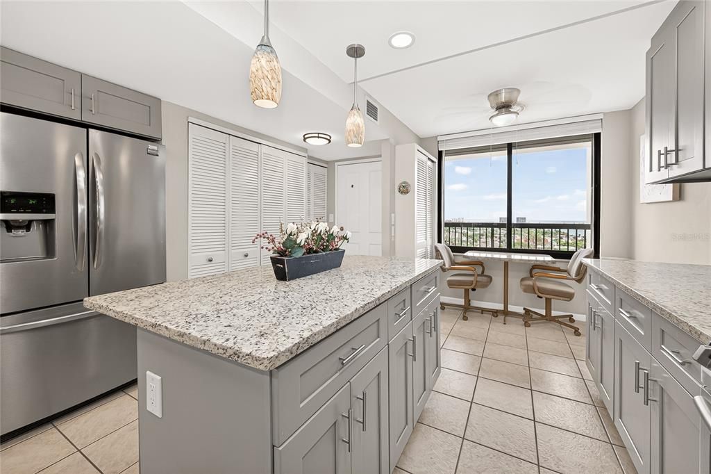 For Sale: $689,000 (2 beds, 2 baths, 1175 Square Feet)