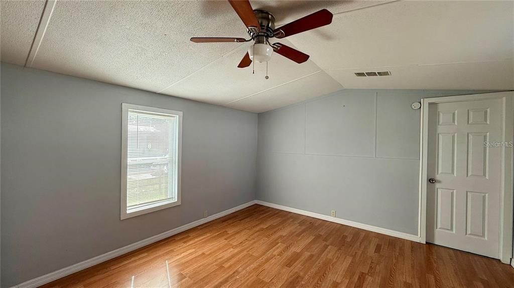 For Rent: $1,200 (2 beds, 2 baths, 784 Square Feet)