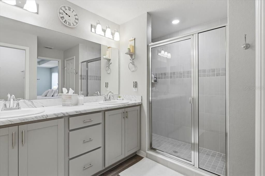 For Sale: $329,900 (4 beds, 2 baths, 1819 Square Feet)