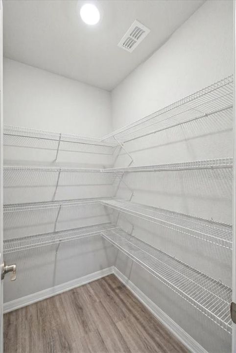 For Sale: $329,900 (4 beds, 2 baths, 1819 Square Feet)