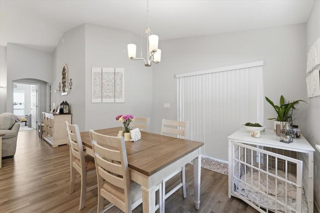 For Sale: $329,900 (4 beds, 2 baths, 1819 Square Feet)