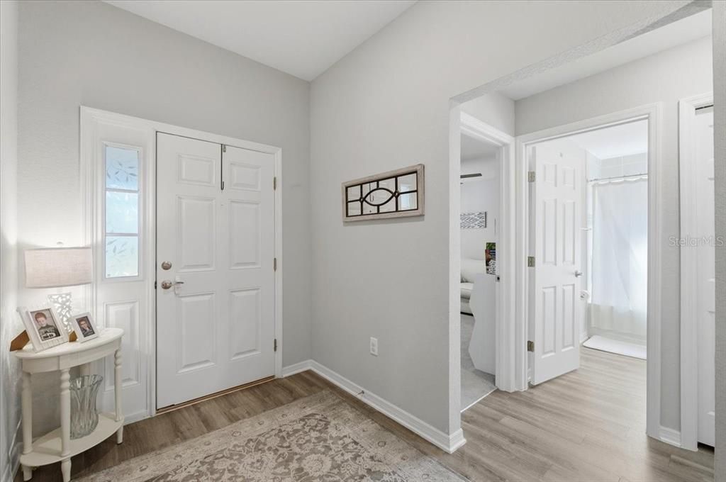 For Sale: $329,900 (4 beds, 2 baths, 1819 Square Feet)