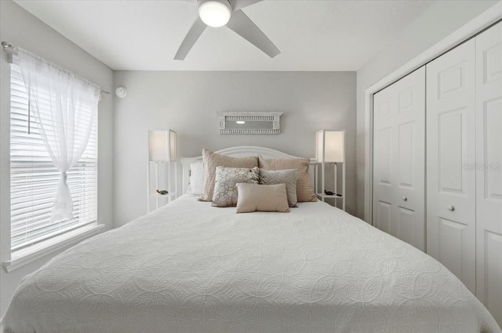 For Sale: $329,900 (4 beds, 2 baths, 1819 Square Feet)