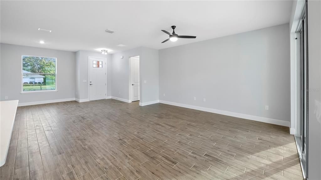 En Renta: $2,300 (3 camas, 2 baños, 1845 Pies cuadrados)
