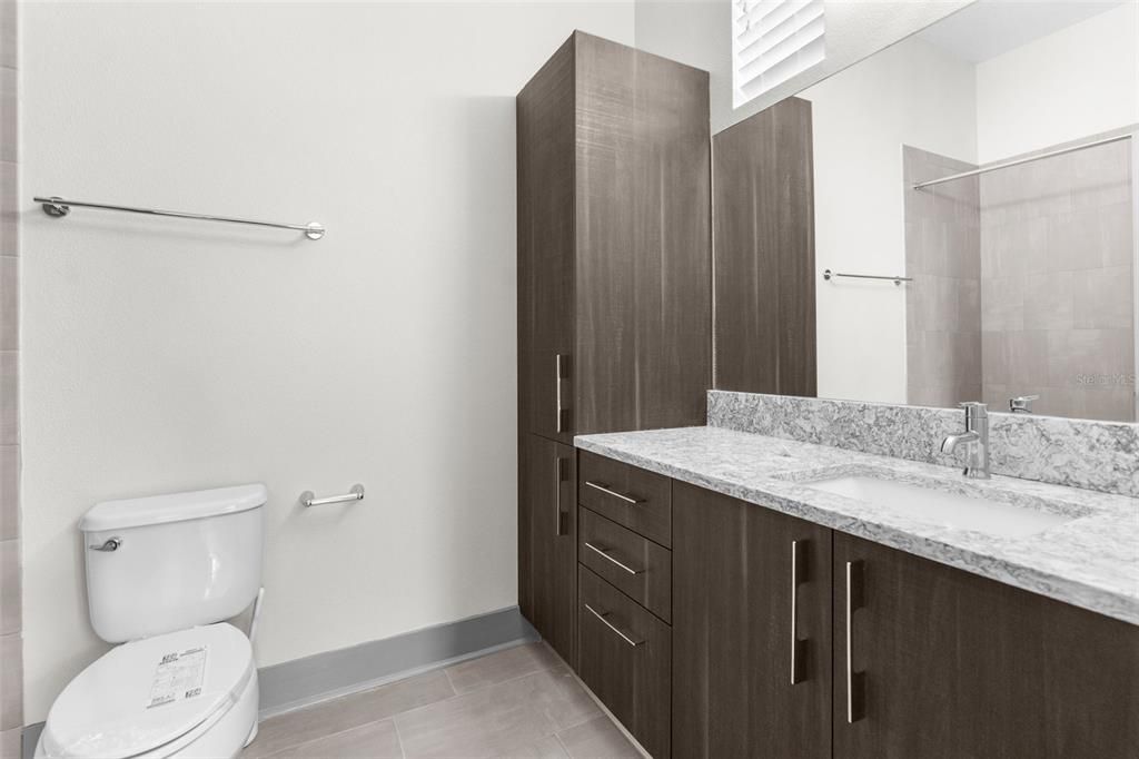 For Rent: $4,100 (3 beds, 3 baths, 1912 Square Feet)