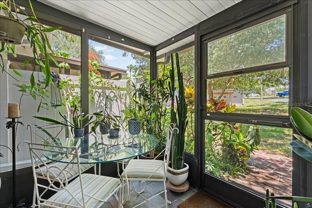 En Venta: $165,000 (2 camas, 1 baños, 906 Pies cuadrados)