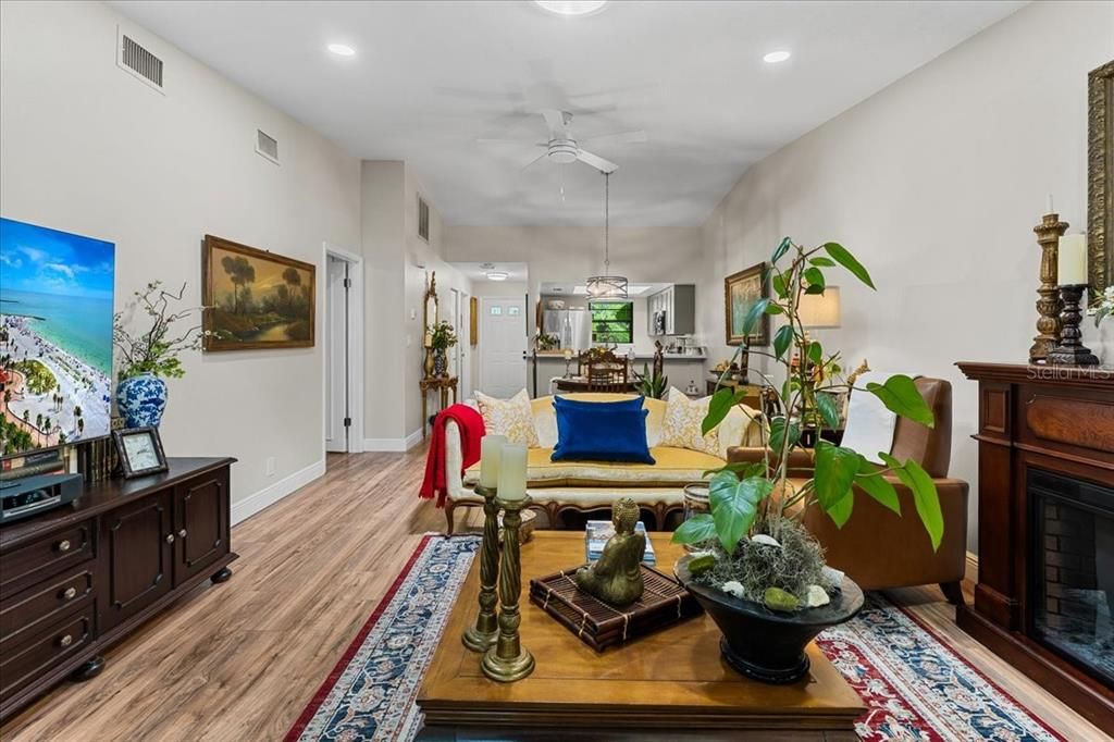 En Venta: $165,000 (2 camas, 1 baños, 906 Pies cuadrados)