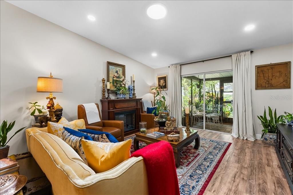 En Venta: $165,000 (2 camas, 1 baños, 906 Pies cuadrados)