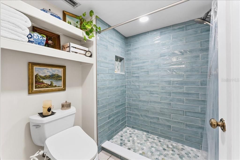 En Venta: $165,000 (2 camas, 1 baños, 906 Pies cuadrados)