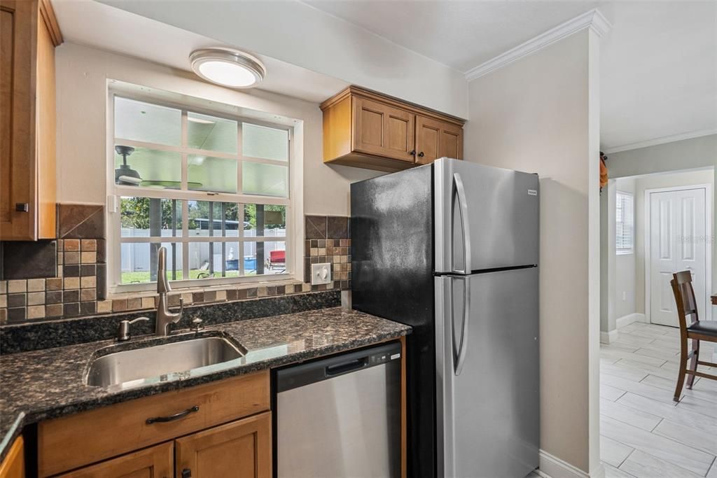 For Sale: $320,000 (3 beds, 1 baths, 1066 Square Feet)