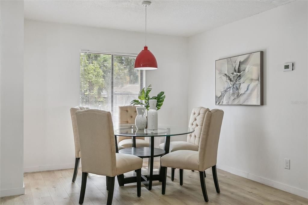 En Venta: $449,900 (3 camas, 2 baños, 1513 Pies cuadrados)